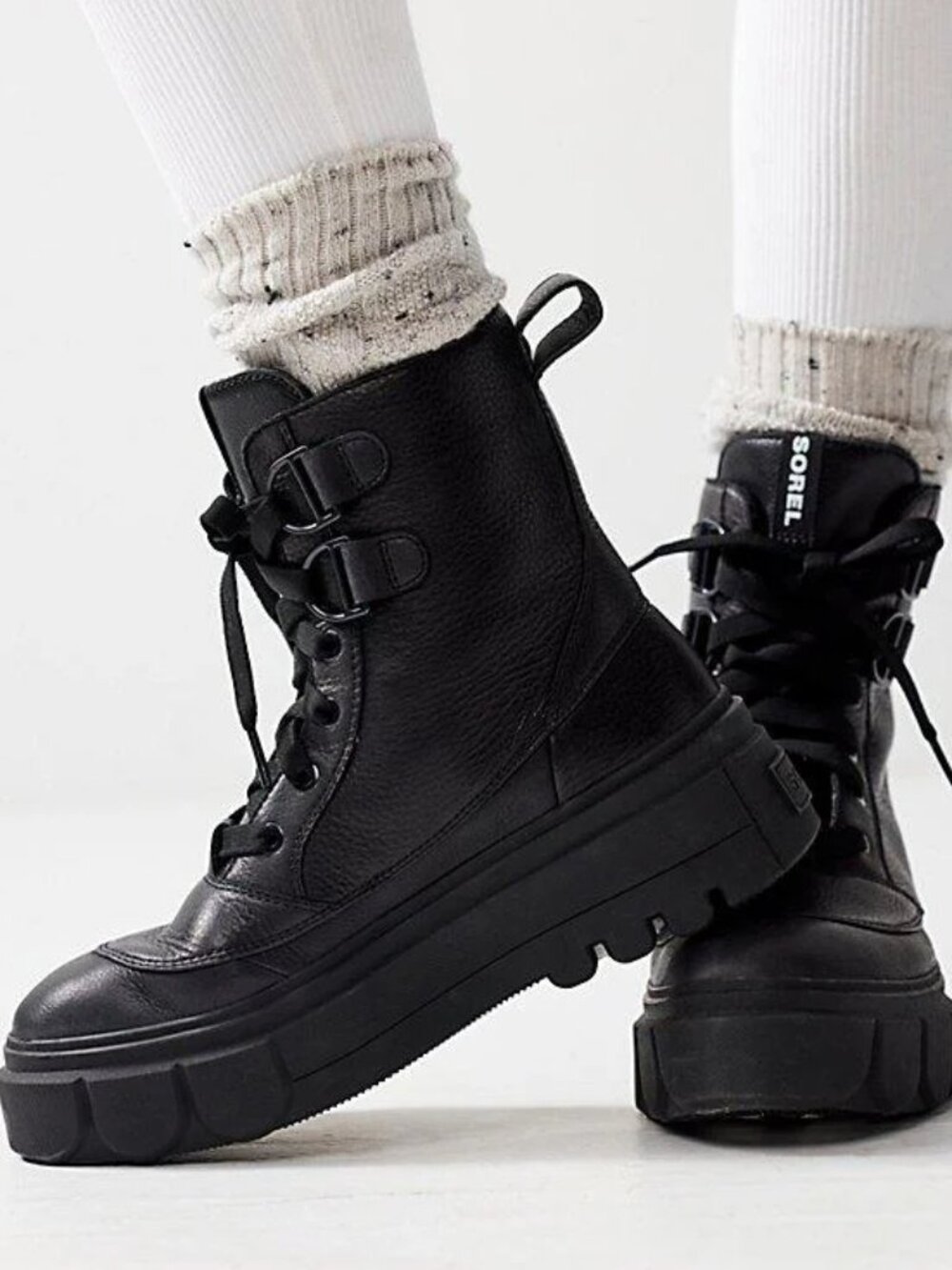 Sorel Women's Caribou X Lace Wp Cozy Boot Black